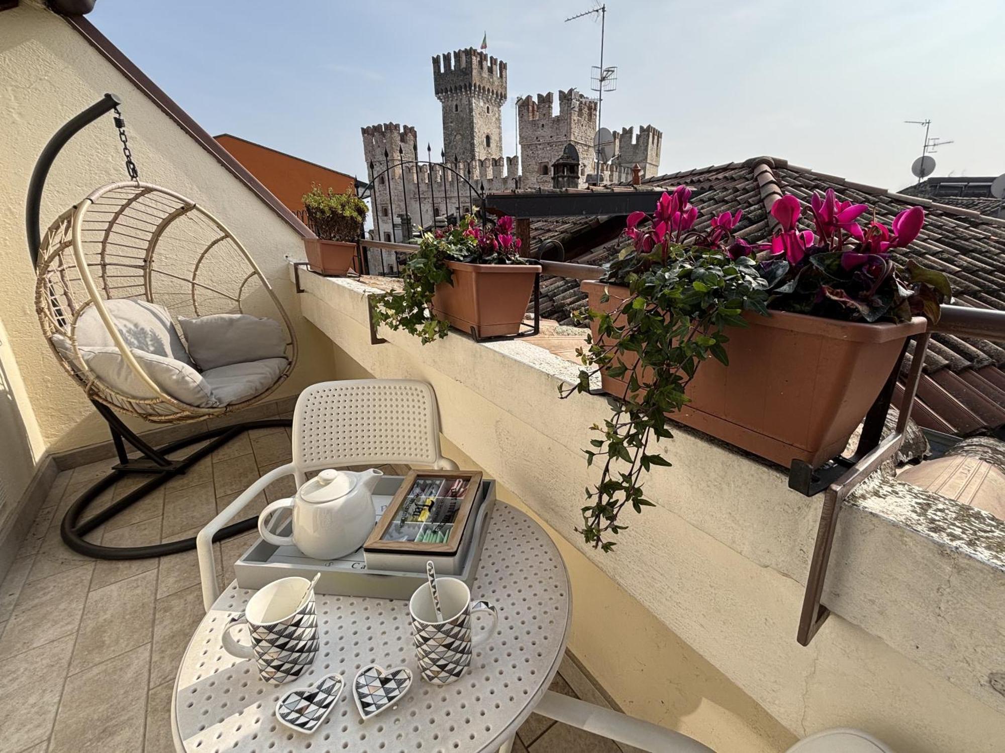Sirmione4U - Domus By The Castle Apartment Екстериор снимка
